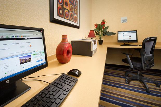Images Holiday Inn Express & Suites San Antonio West-Seaworld Area by IHG