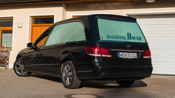 Bilder Bestattung Bauer OHG