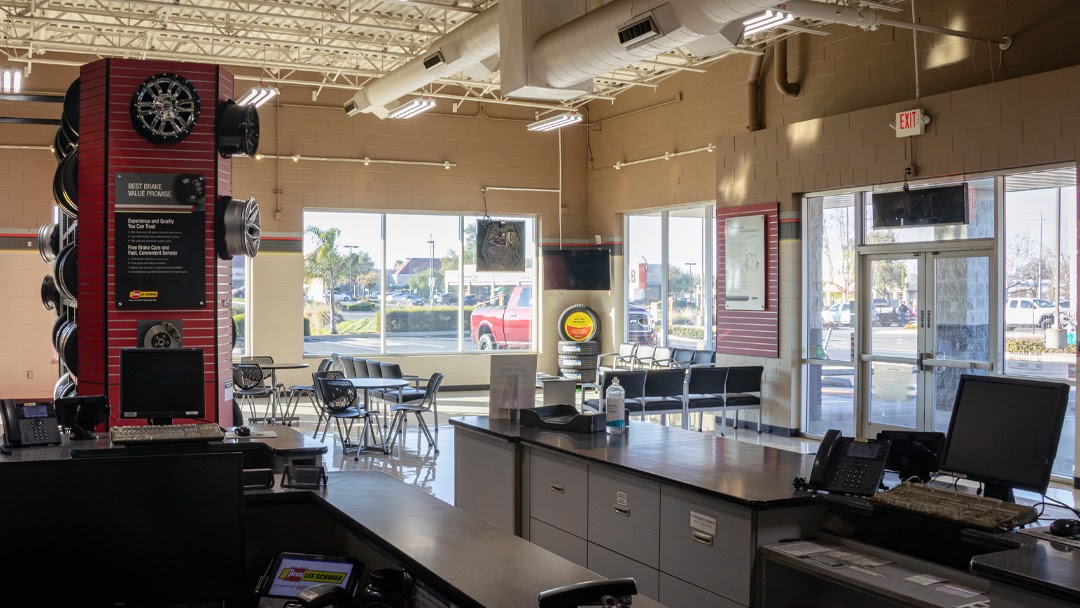 Les Schwab Tire Center