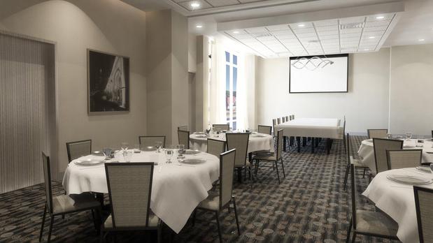 Images Holiday Inn Cleveland Clinic by IHG