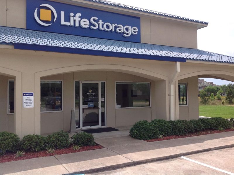 Images Life Storage - Cypress