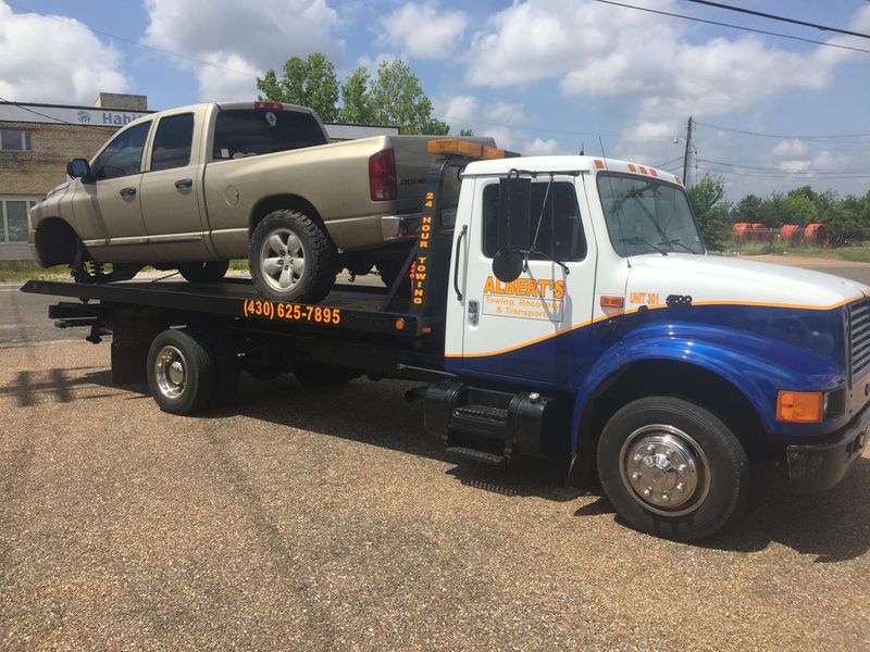 Images Albert's Towing & Transport