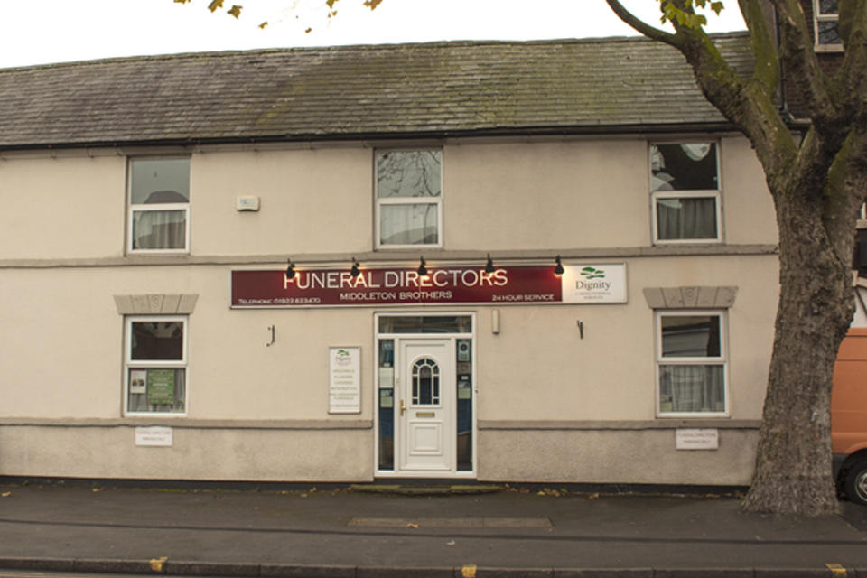 Images Closed - Middleton Brothers Funeral Directors