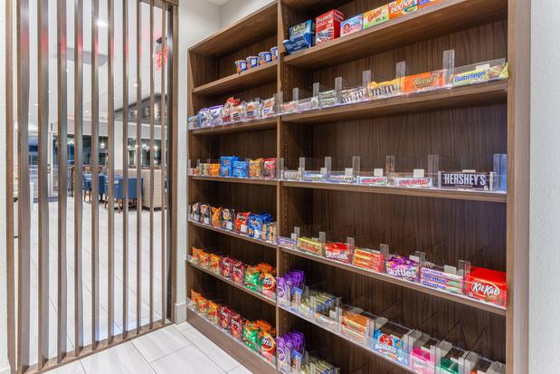 Images Holiday Inn Express & Suites Florence - Cincinnati Airport by IHG