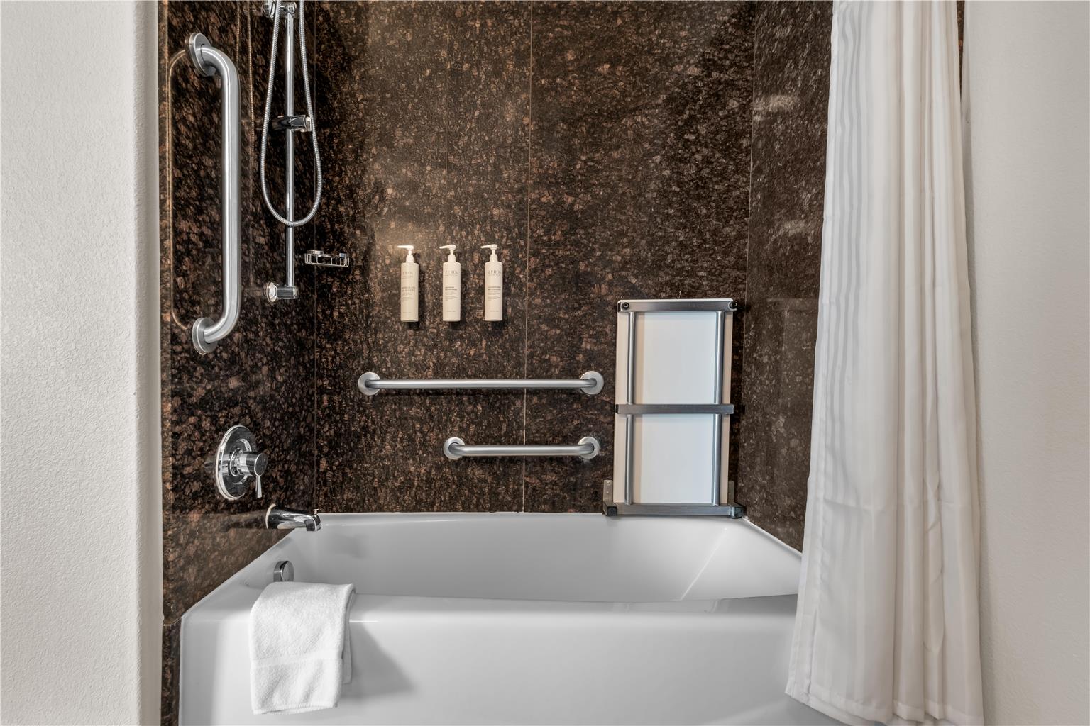 Guest room bath