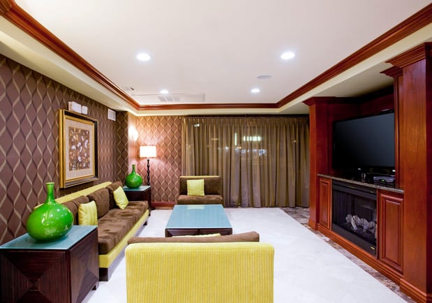 Images Holiday Inn Express & Suites Woodland Hills by IHG