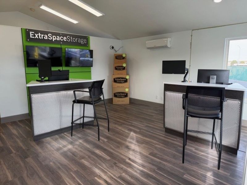 Images Extra Space Storage