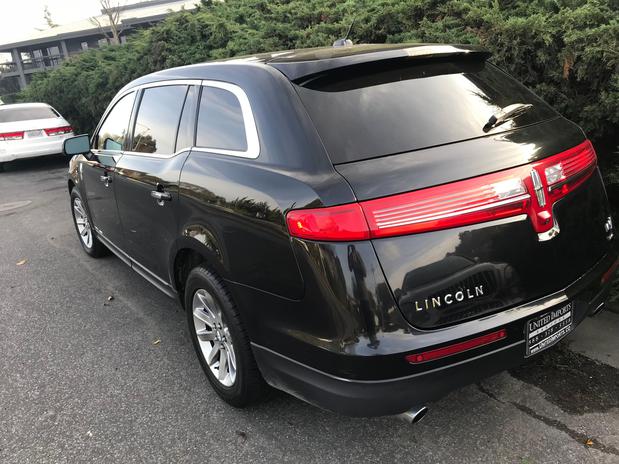 Images marin town cars & limousines service