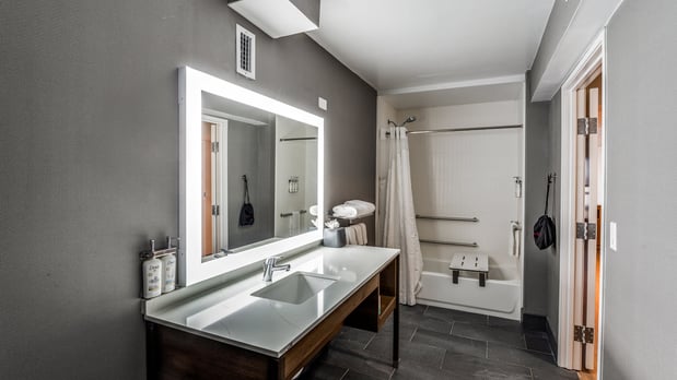 Images Staybridge Suites Dallas Market Ctr Love Field by IHG
