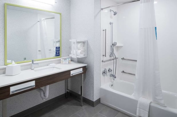 Images Hampton Inn & Suites Cape Canaveral Cruise Port