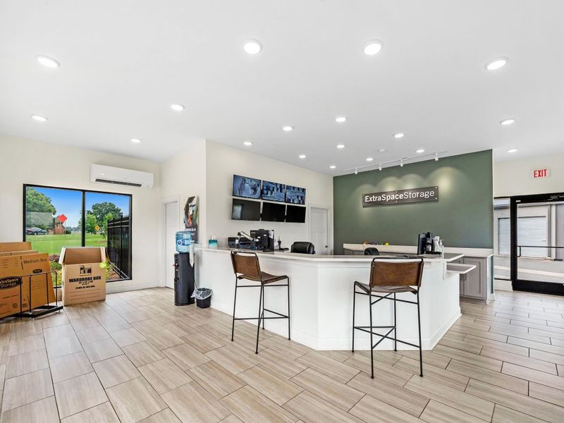 Office - Extra Space Storage at 200 Leamington Blvd, Byron, GA 31008