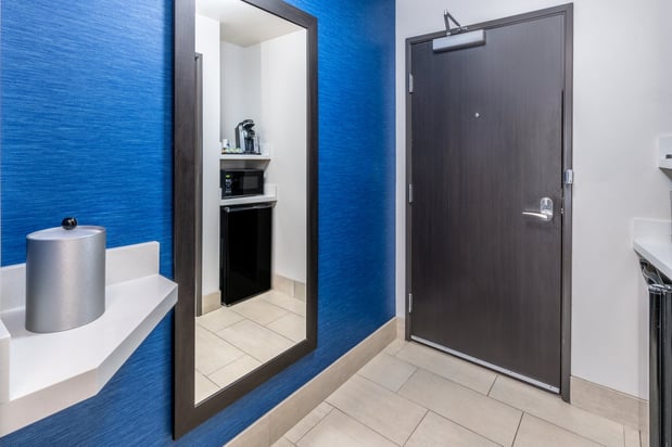 Images Holiday Inn Express & Suites Colorado Springs Afa Northgate by IHG