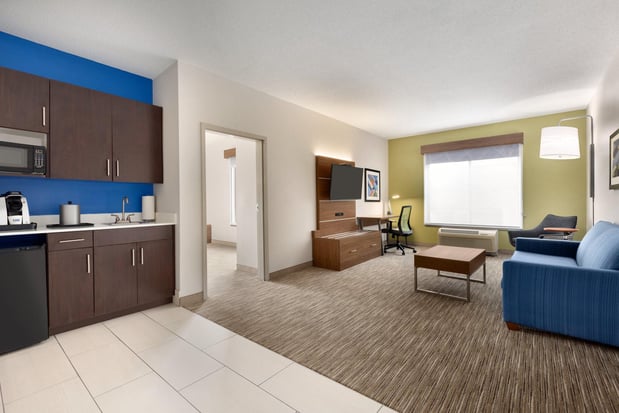Images Holiday Inn Express & Suites Opelika Auburn by IHG