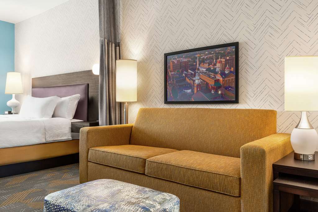 Guest room