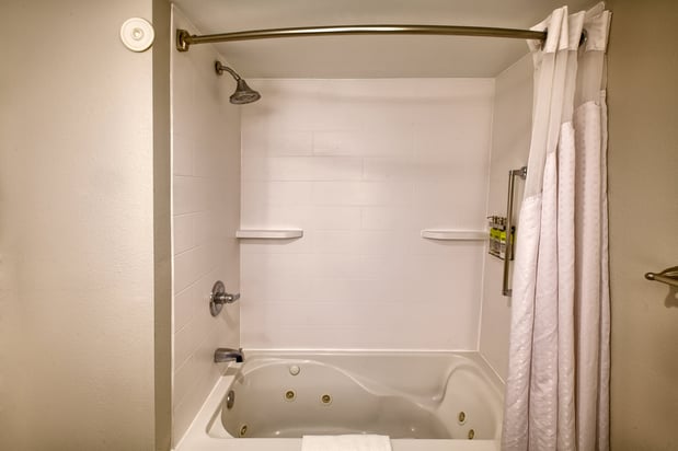Images Holiday Inn Express & Suites Raleigh North - Wake Forest by IHG