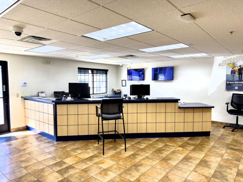 Images Extra Space Storage