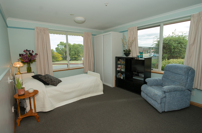 Images Uniting AgeWell Ningana Independent Living