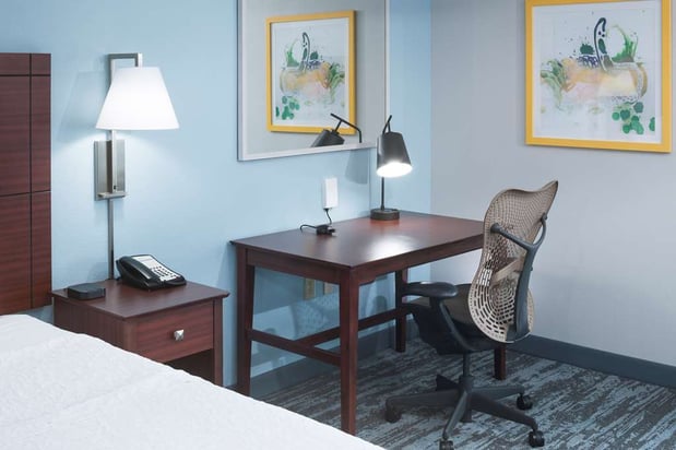 Images Hampton Inn & Suites Oklahoma City-Bricktown