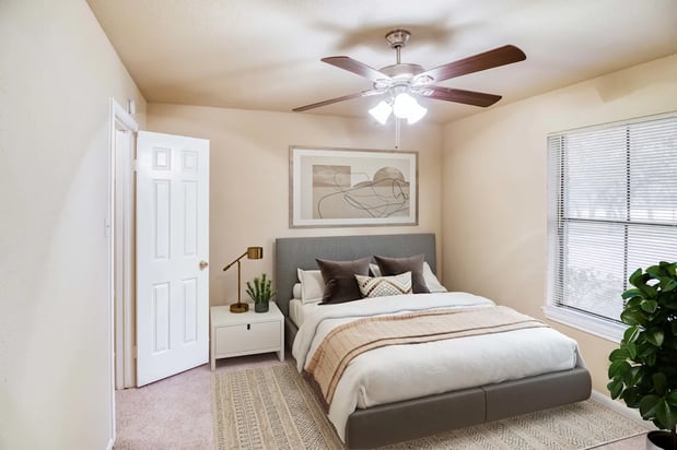 Images Village Oaks