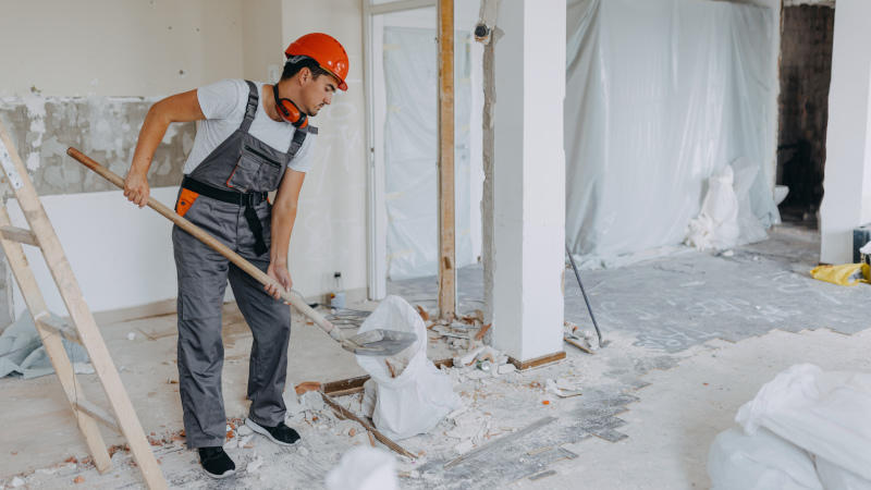Our demolition cleanup services will quickly restore the safety and cleanliness of your worksite.