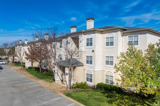 Images Estancia Apartments