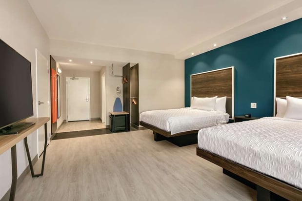 Images Tru by Hilton Charlotte Ayrsley