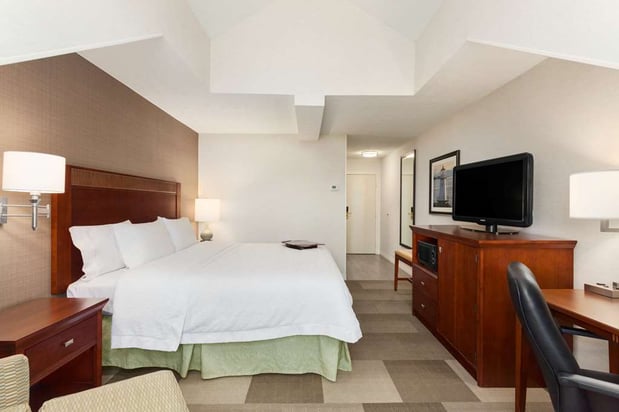 Images Hampton Inn Colchester