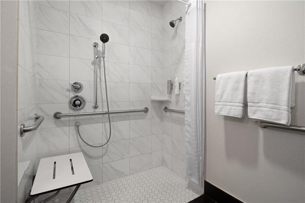 Images Hilton Garden Inn Charleston Waterfront/Downtown