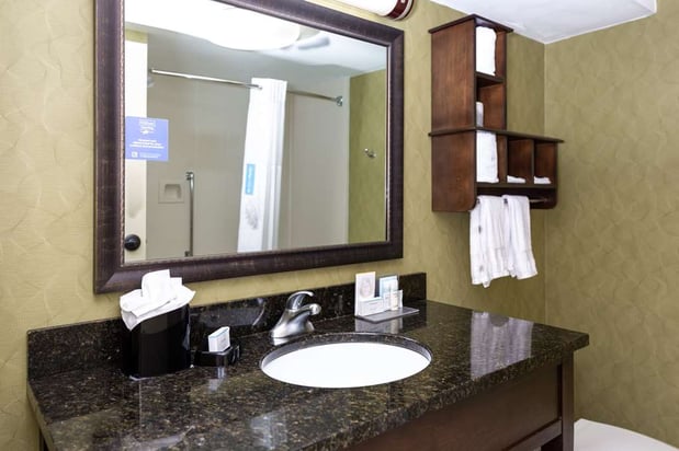 Images Hampton Inn Winston-Salem Hanes Mall
