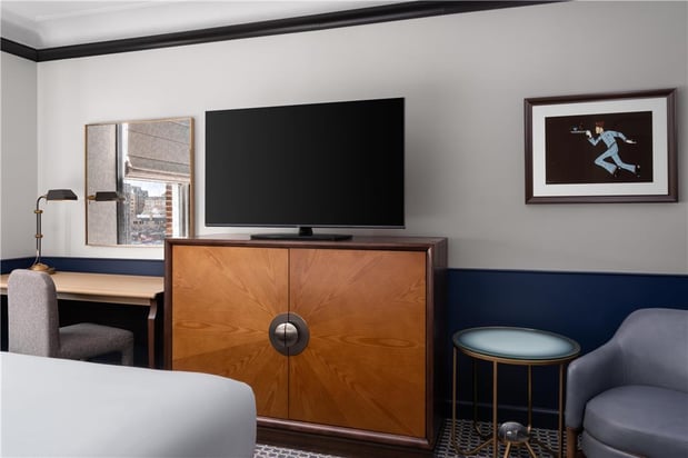 Images Hilton Orrington/Evanston