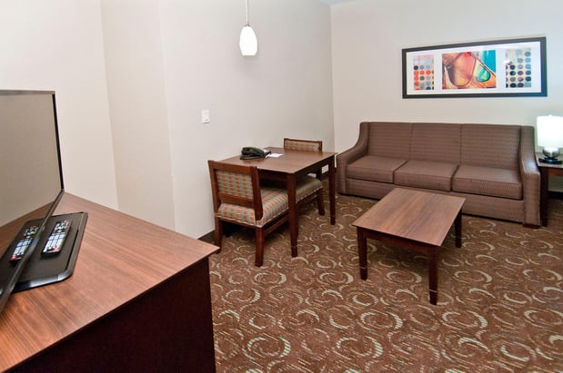 Images Holiday Inn Express & Suites San Antonio - Frost Bank Ctr by IHG