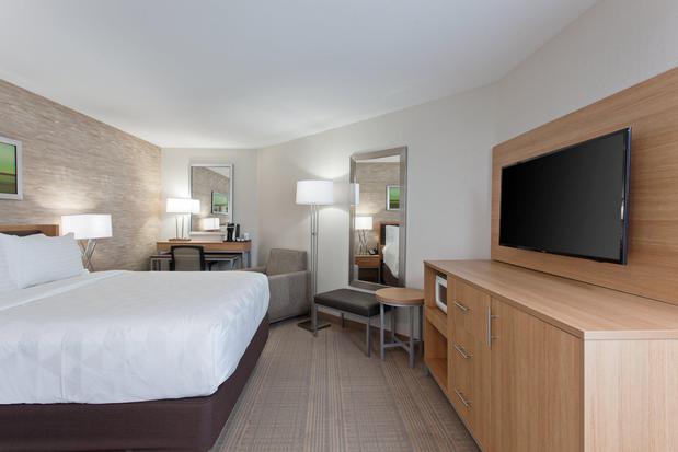 Images Holiday Inn Palmdale-Lancaster by IHG