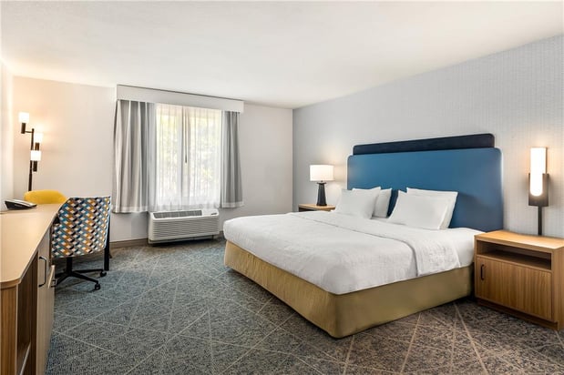 Images Hampton Inn & Suites Merced