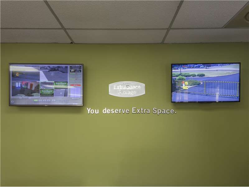 Security Screens - Extra Space Storage at 107 US Hwy 22 E, Green Brook, NJ 08812