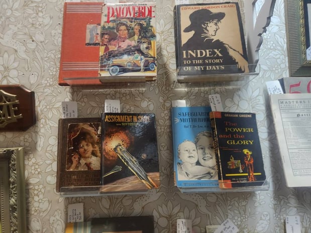 Images Ms. Rhonda's Antiques and More