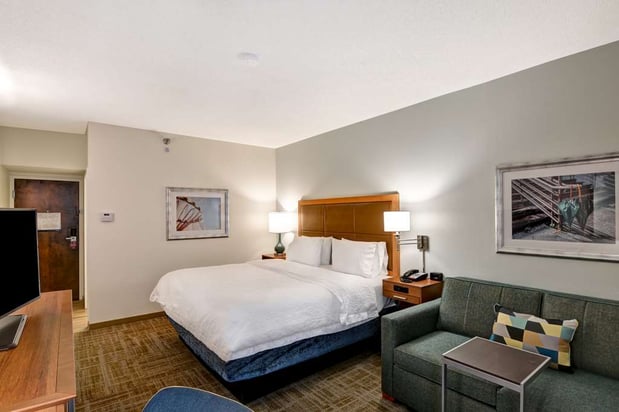 Images Hampton Inn State College