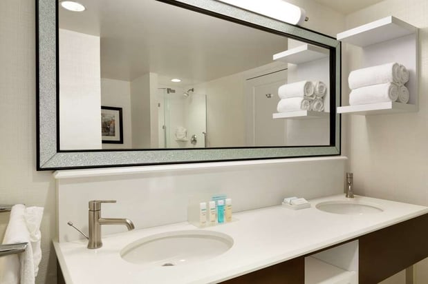 Images Hampton Inn & Suites Nashville-Downtown