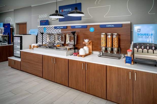 Images Holiday Inn Express & Suites Charleston NW - Cross Lanes by IHG