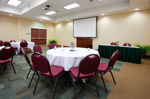 Images Holiday Inn Madison at the American Center by IHG