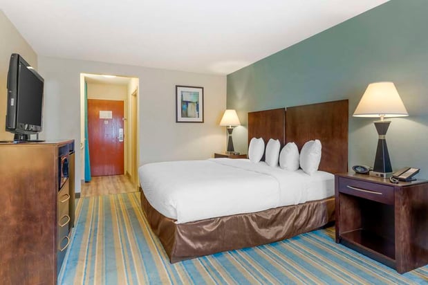 Images Best Western Plus Berkshire Hills Inn & Suites