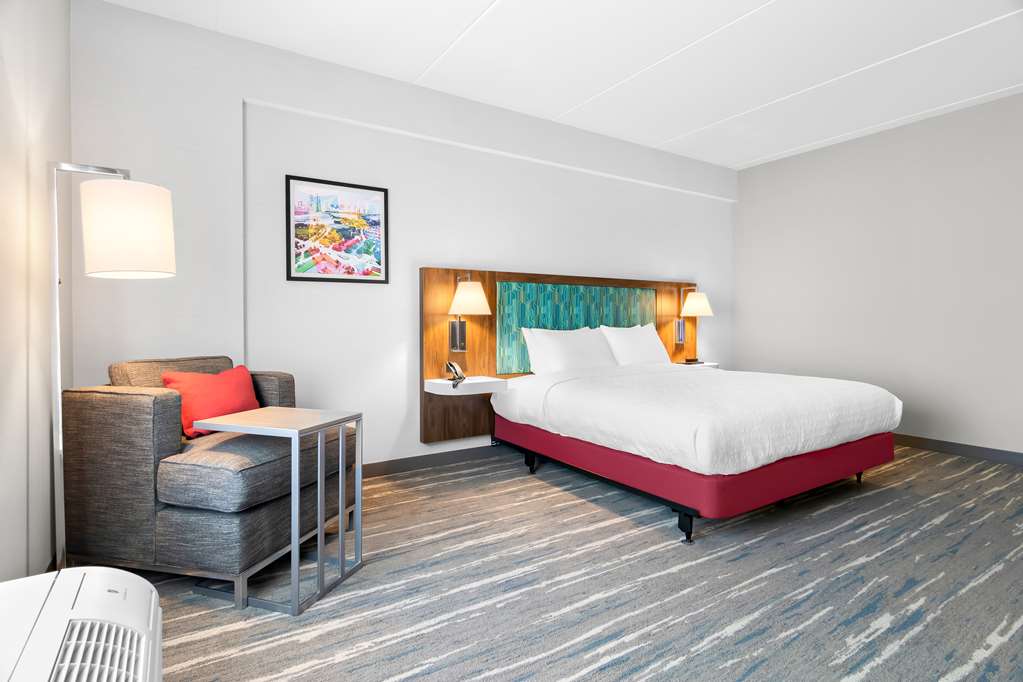 Guest room