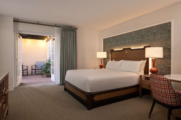 Images The Hotel Roanoke & Conference Center, Curio Collection by Hilton