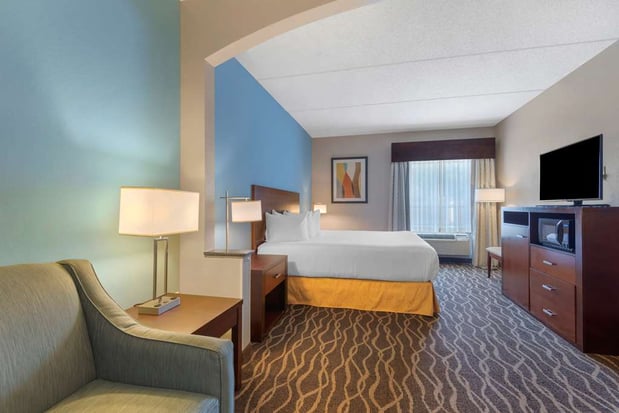 Images Best Western Plus Suites-Greenville