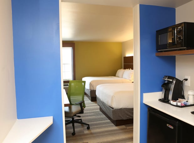 Images Holiday Inn Express & Suites Phoenix Airport by IHG
