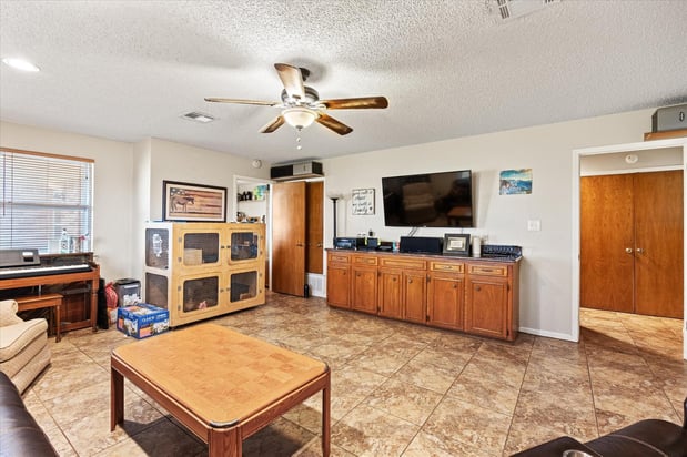 Images Moore Home & Ranch Realty