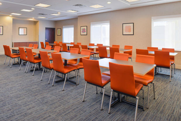 Images Holiday Inn Express & Suites Abilene Mall South by IHG