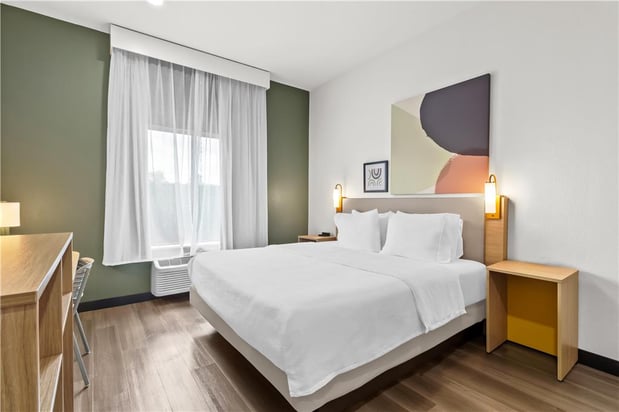 Images Spark by Hilton Houston Hobby Airport