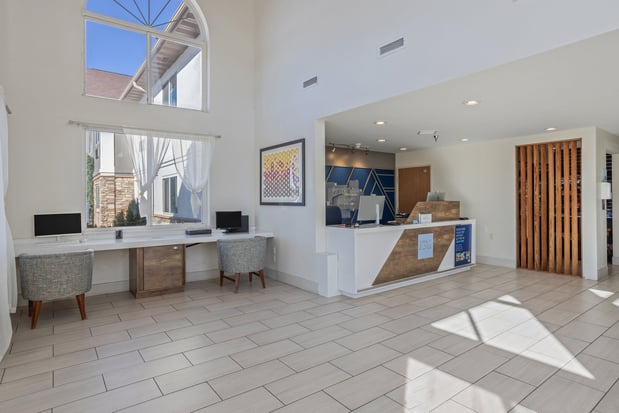 Images Holiday Inn Express & Suites Torrington by IHG