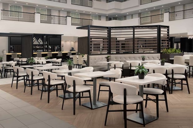 Images Embassy Suites by Hilton    La Quinta Hotel & Spa