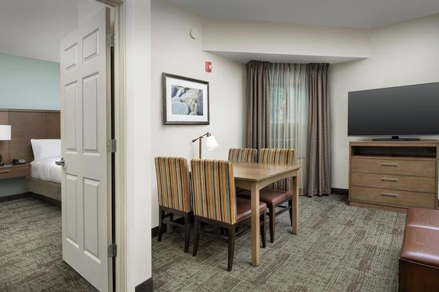 Images Staybridge Suites Greenville I-85 Woodruff Road, an IHG Hotel